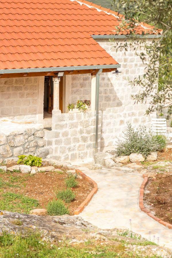 Olive Garden Apartment Стон Екстериор снимка